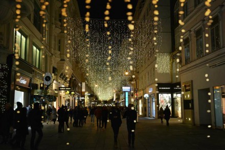 christmas-lights-vienna-kohlmarkt_940x626